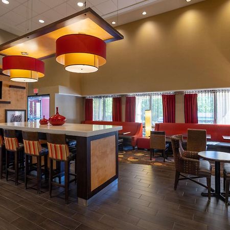 Hampton Inn Chester Kültér fotó